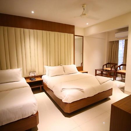 Hotel Dream Residency ナビムンバイ エクステリア 写真