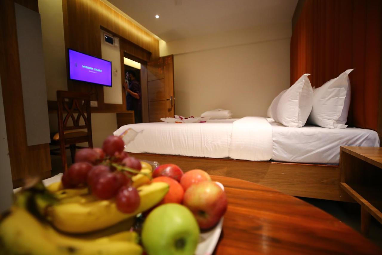 Hotel Dream Residency ナビムンバイ エクステリア 写真