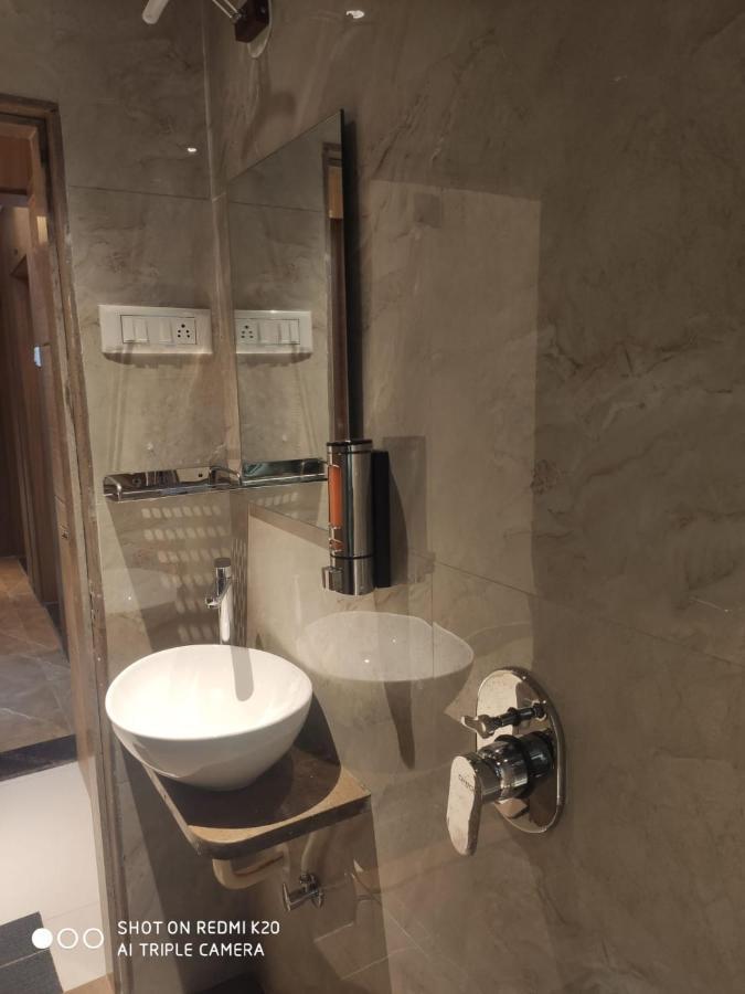 Hotel Dream Residency ナビムンバイ エクステリア 写真