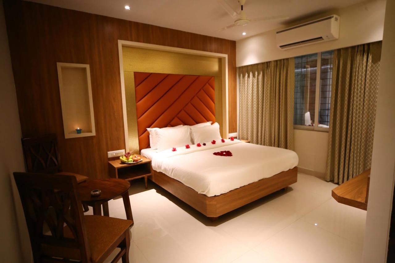 Hotel Dream Residency ナビムンバイ エクステリア 写真
